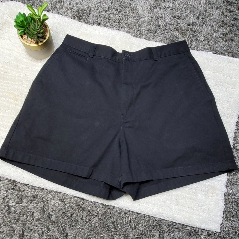 DOCKERS HIGH WAISTED SHORTS 14/32 waist